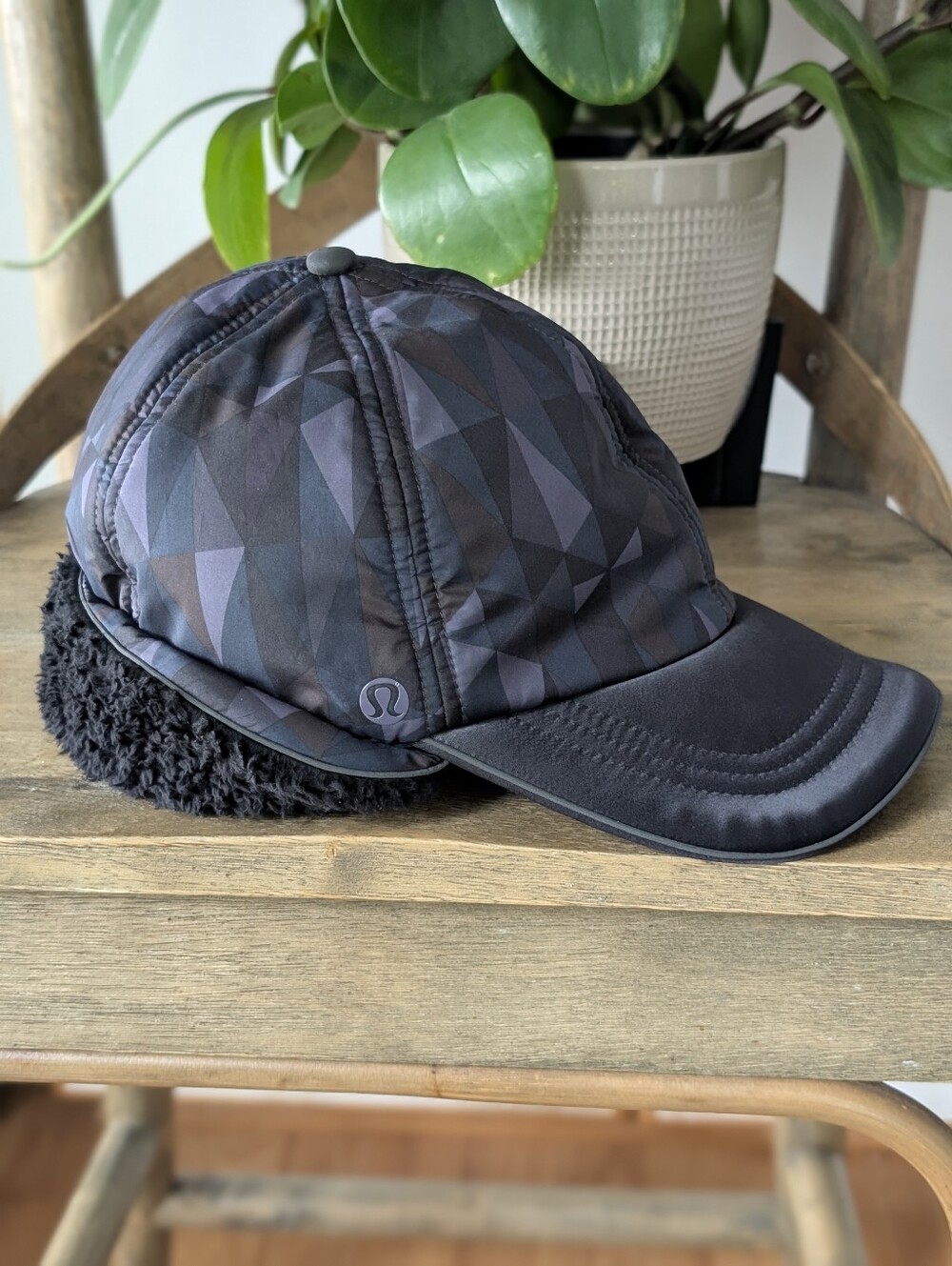 NWOT Lululemon Sherpa Fleece Fluffed Up Run Hat M/L